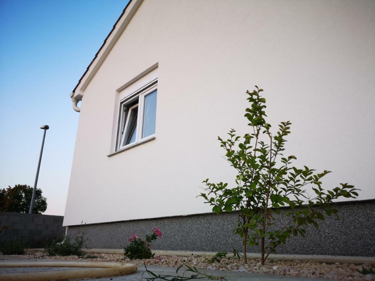 Holiday Home Visnja Nin Buitenkant foto