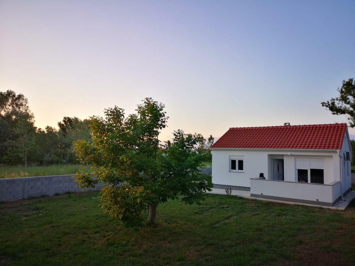 Holiday Home Visnja Nin Buitenkant foto